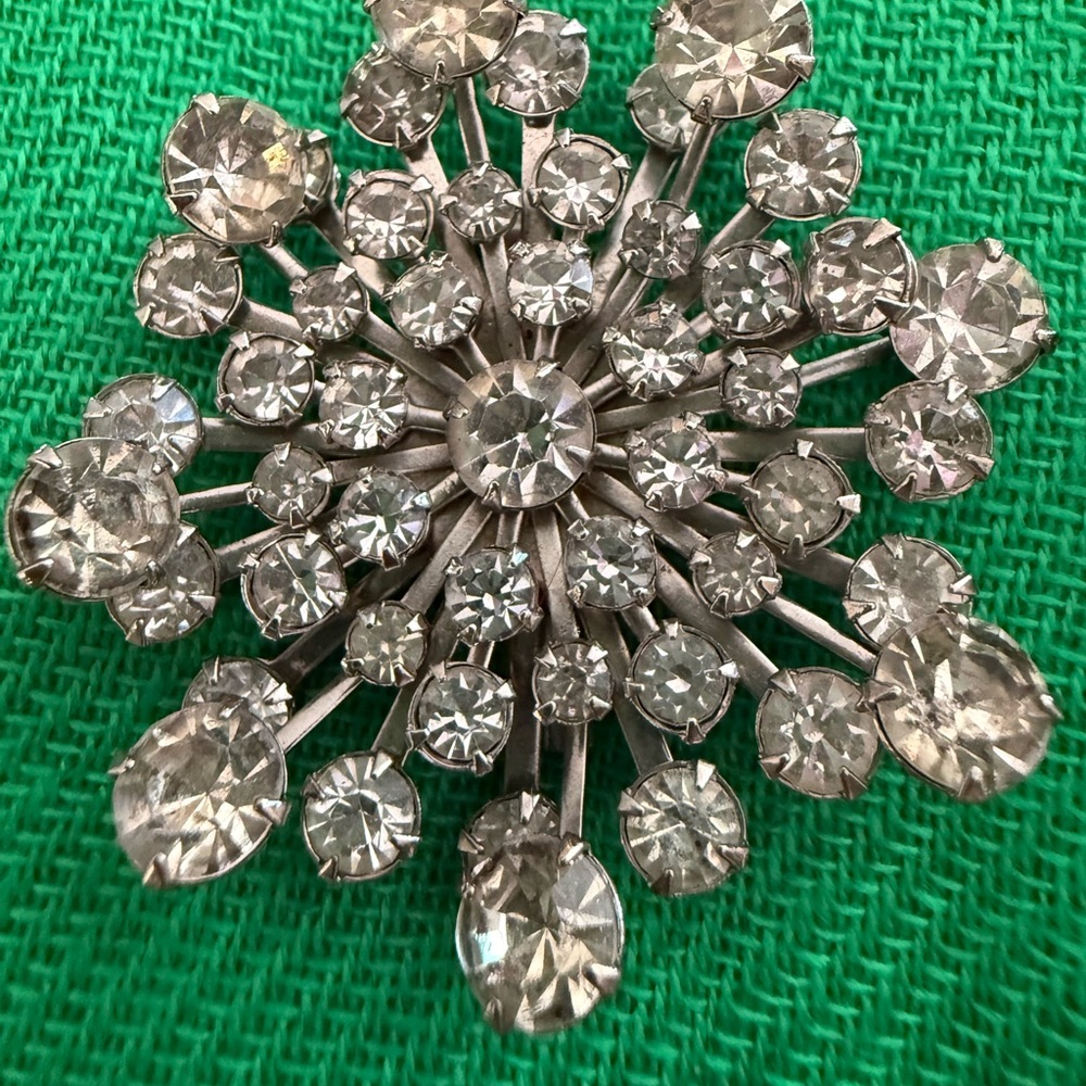 Vintage Rhinestone Crystal Collection Brooch Set - Picture 3 of 7